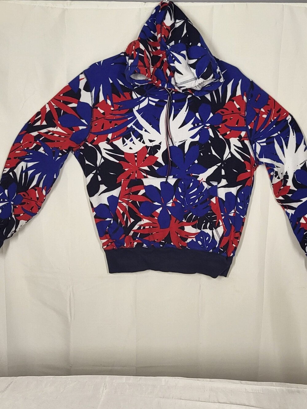 Tommy Hilfiger Red, Blue, White Tropical-Print Hooded  Sweatshirt